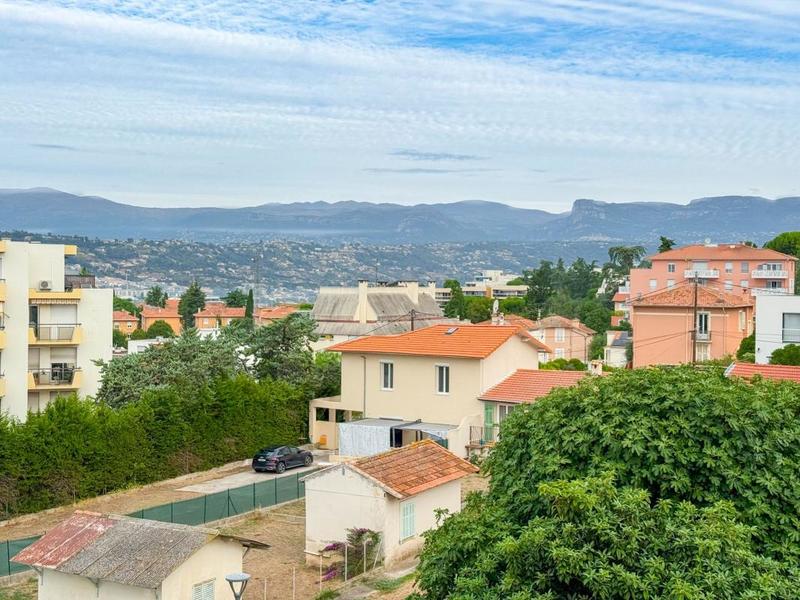 Appartement - 64 m² - 4 pièces