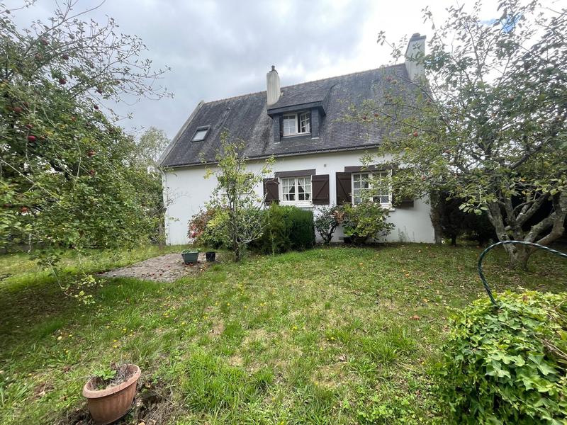 Maison - 142 m² - 8 pièces