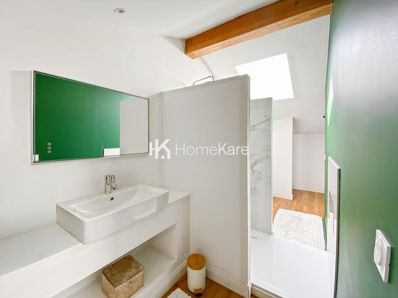 Maison - 180 m² - 5 pièces