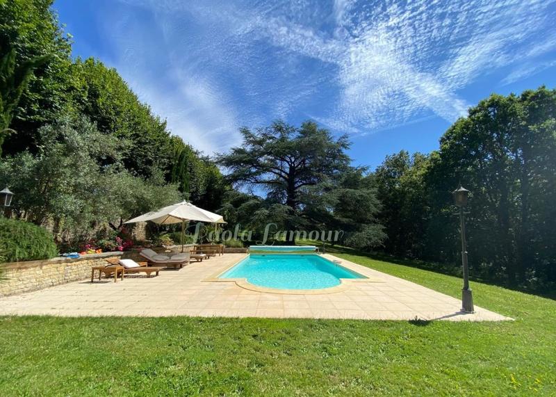 Château - 750 m² - 26 pièces