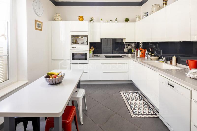 Maison d'architecte - 272 m² - 11 pièces