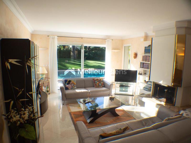 Villa - 176 m² - 6 pièces