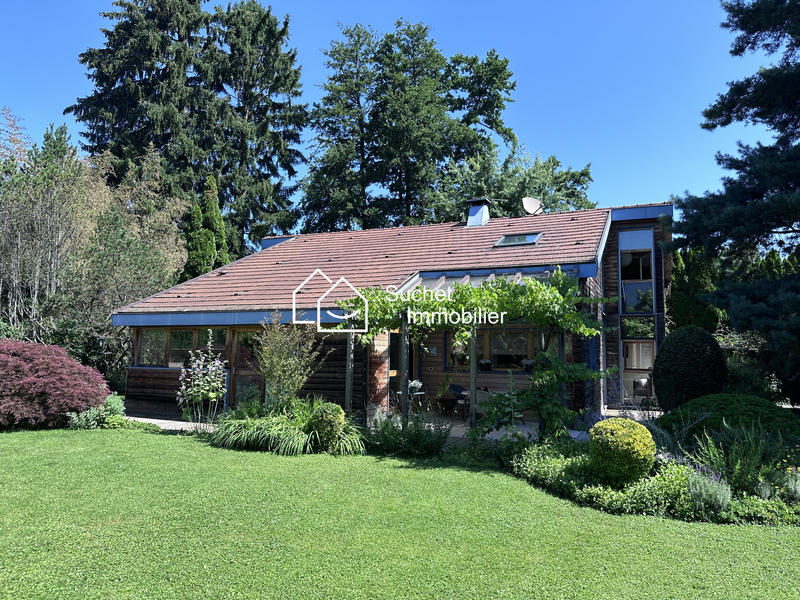 Maison - 200 m² - 9 pièces