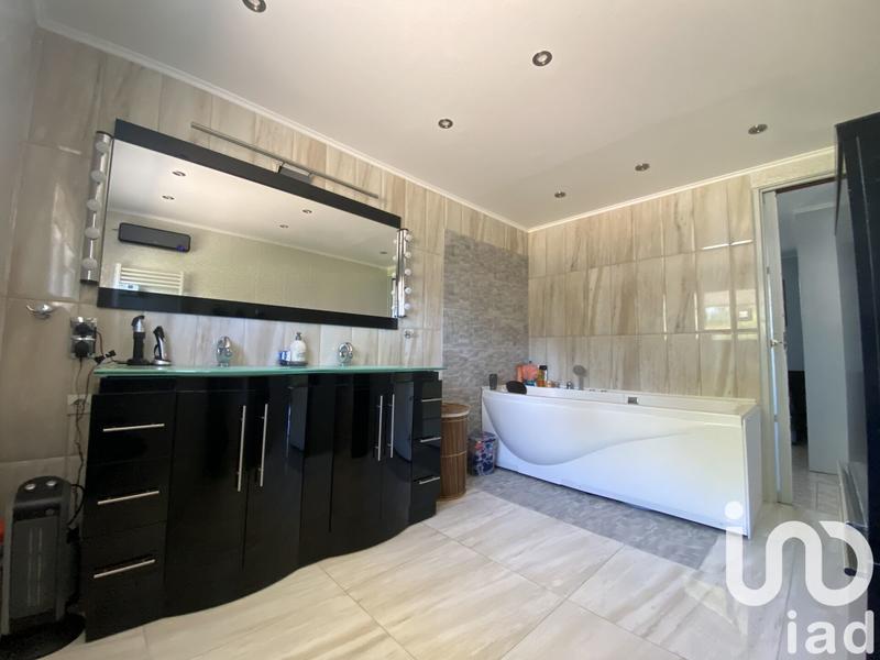 Maison - 191 m² - 7 pièces