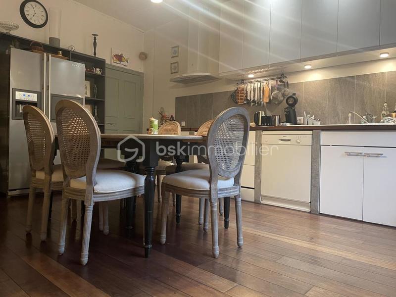 Demeure - 175 m² - 5 pièces