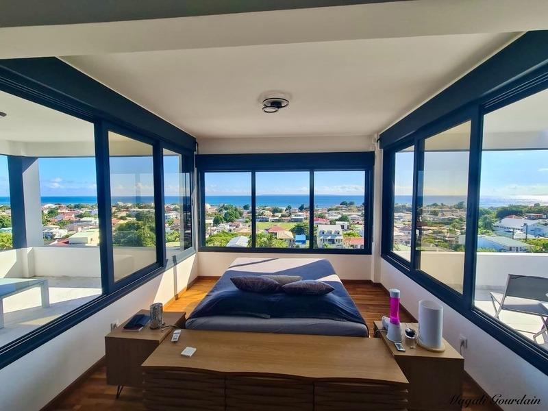 Maison - 256 m² - 7 pièces