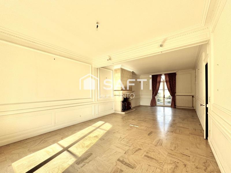 Maison - 219 m² - 7 pièces