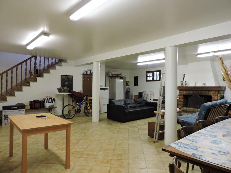 Maison - 183 m² - 8 pièces