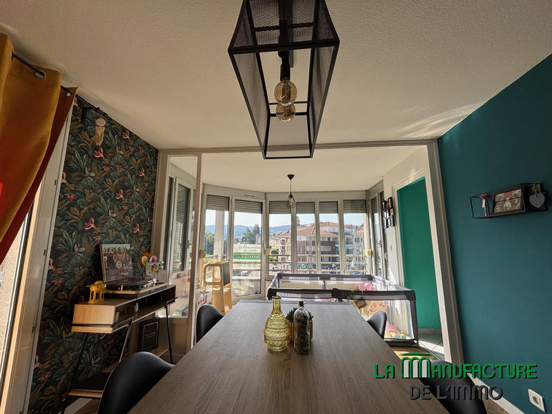 Duplex - 111 m² - 5 pièces