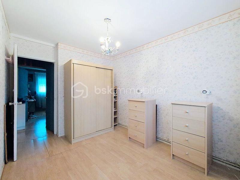 Maison - 98 m² - 8 pièces