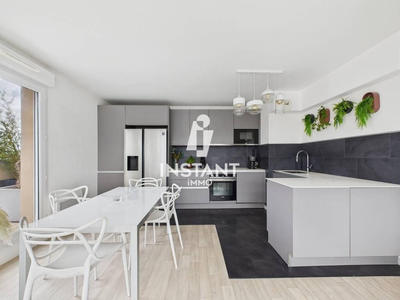 Duplex - 98 m² - 5 pièces