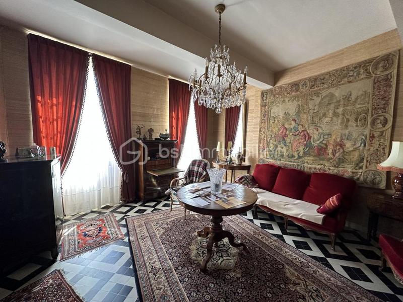 Maison de ville - 200 m² - 7 pièces