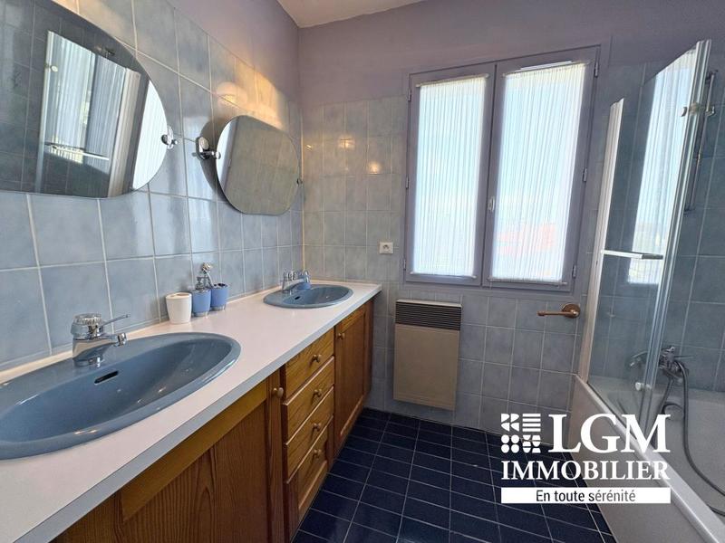 Villa - 151 m² - 6 pièces