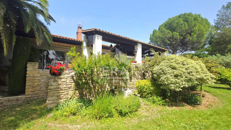 Maison - 150 m² - 4 pièces