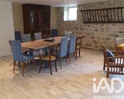 Maison - 554 m² - 18 pièces