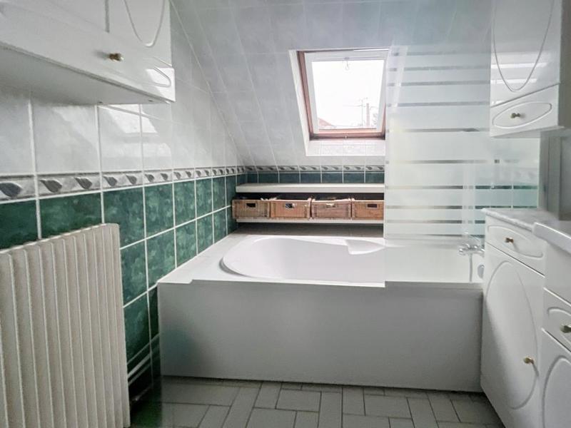 Maison traditionnelle - 110 m² - 6 pièces