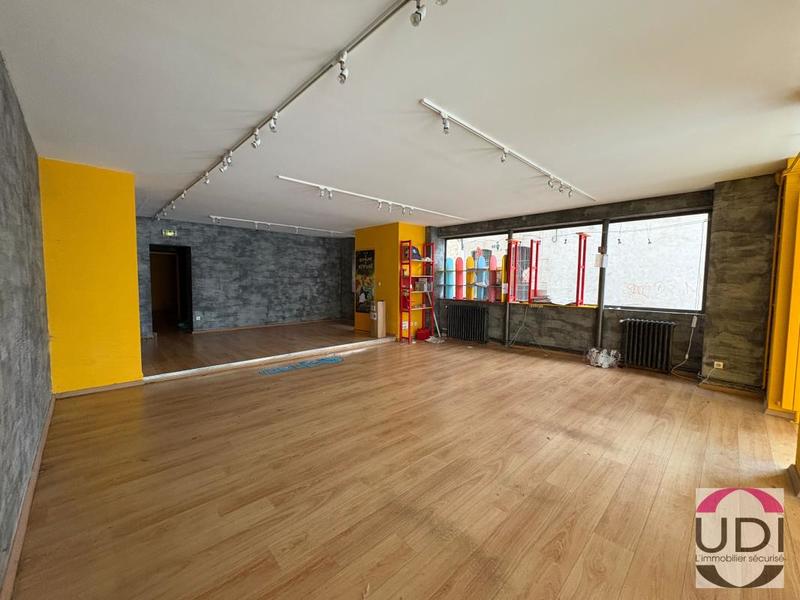 Immeuble - 200 m² - 7 pièces