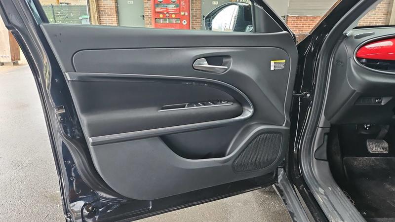 Fiat 600 156 54 Kwh Red