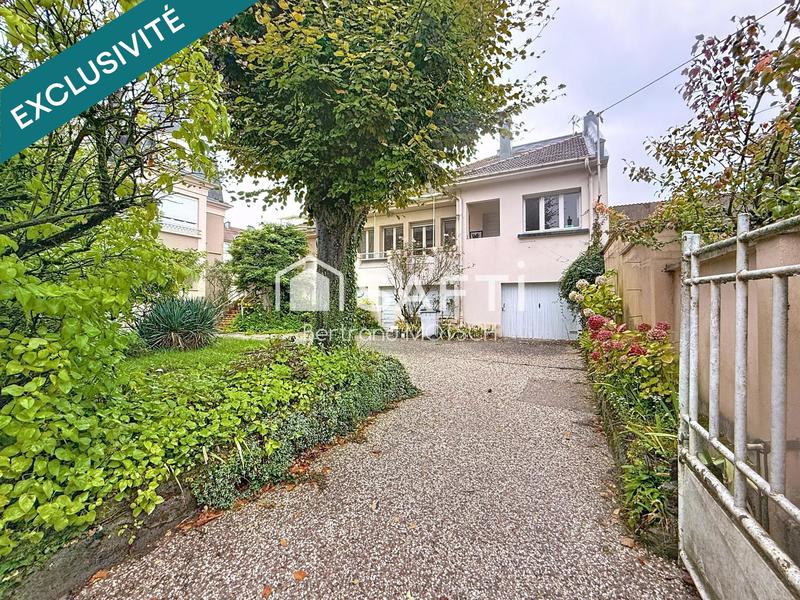 Immeuble - 211 m² - 16 pièces