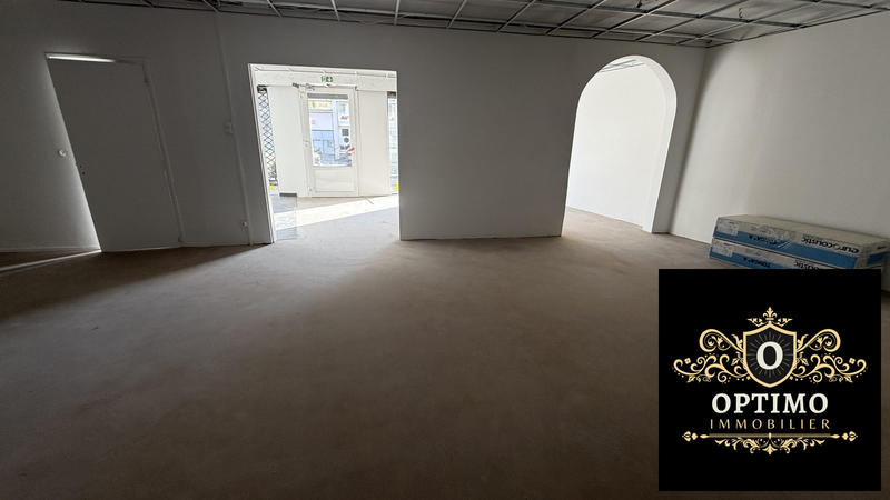 Fonds de commerce - Local commercial - 380 m²