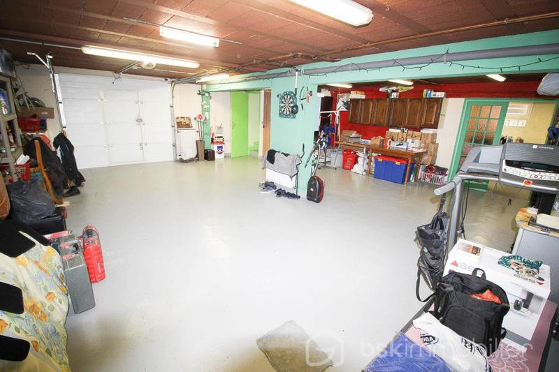 Demeure - 172 m² - 9 pièces