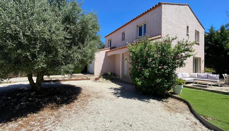 Propriété - 131 m² - 7 pièces