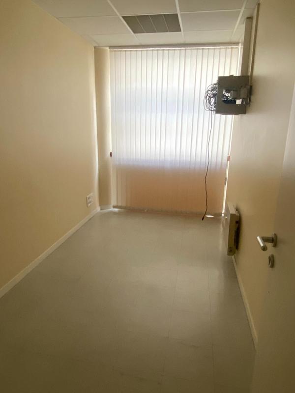 Bureau - 217 m² - 7 pièces