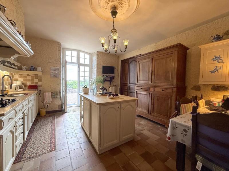 Maison - 333 m² - 9 pièces