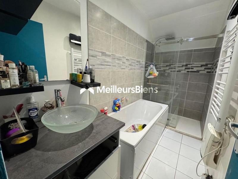 Propriété - 90 m² - 4 pièces