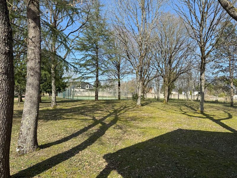 Maison - 300 m² - 8 pièces