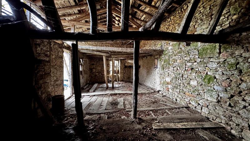 Grange - 75 m² - 3 pièces