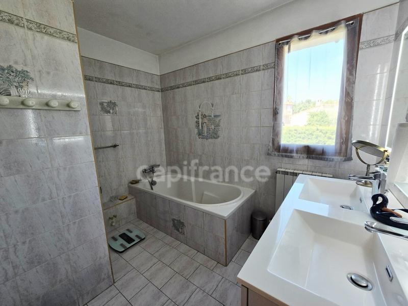 Maison - 182 m² - 7 pièces