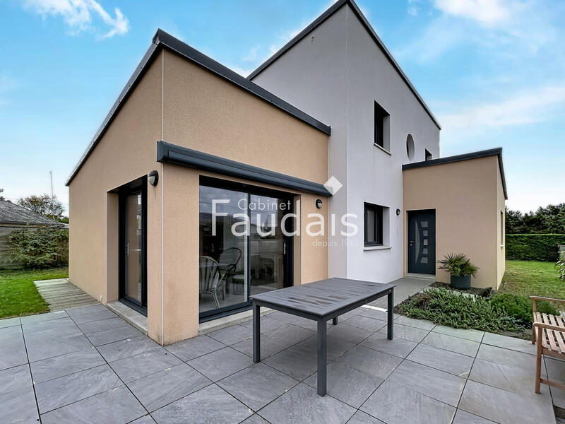 Maison - 149 m² - 6 pièces