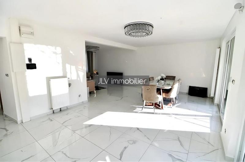 Maison - 130 m² - 6 pièces