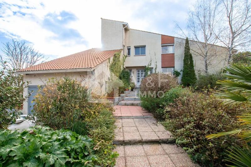 Maison - 171 m² - 5 pièces