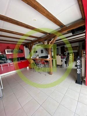 Maison - 230 m² - 7 pièces
