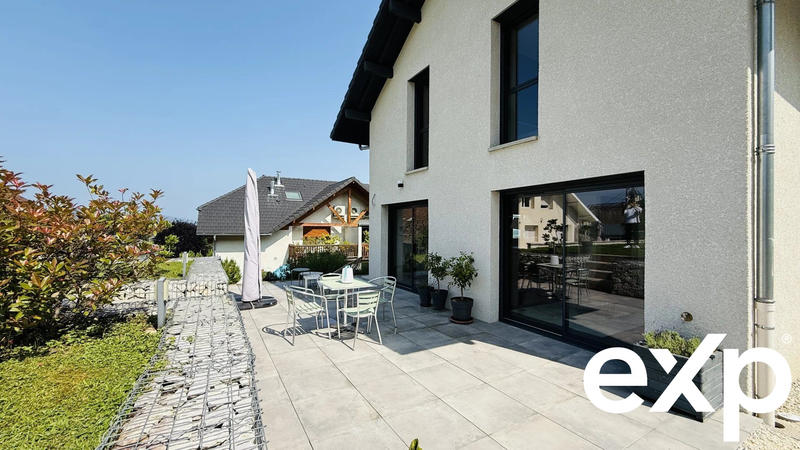 Maison - 102 m² - 4 pièces