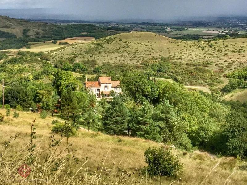 Propriété - 277 m² - 13 pièces