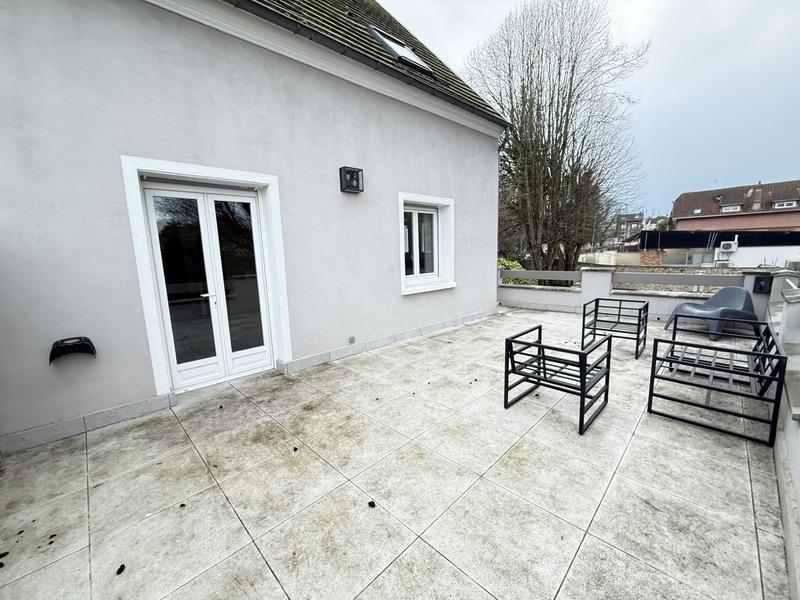 Maison - 153 m² - 7 pièces