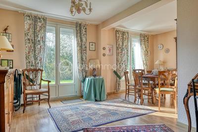 Maison - 188 m² - 7 pièces