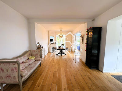 Maison - 200 m² - 7 pièces