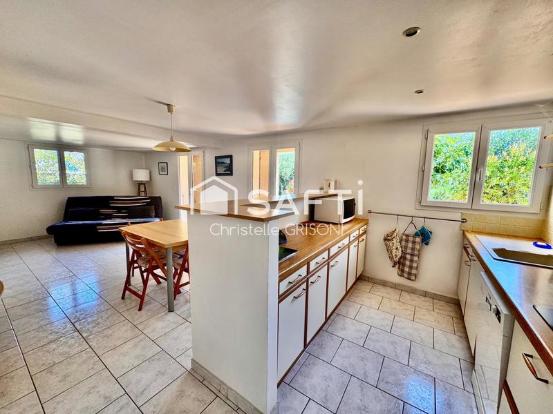 Maison - 210 m² - 6 pièces