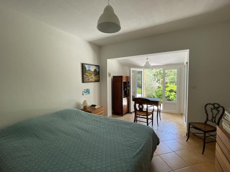 Maison - 250 m² - 7 pièces