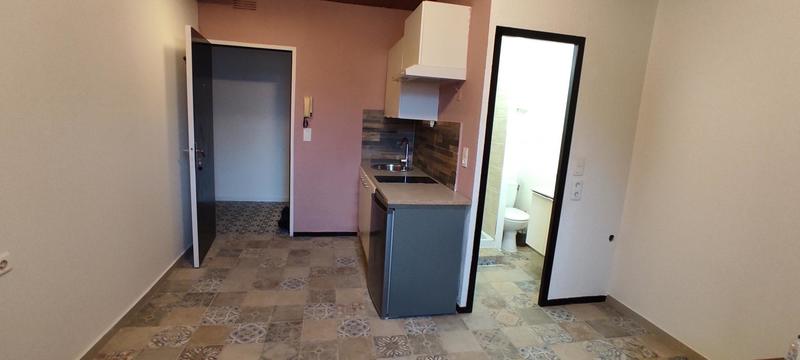 Studio - 14 m² - 1 pièce