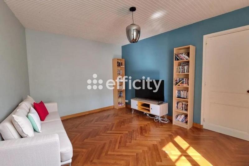 Maison en pierre - 175 m² - 7 pièces