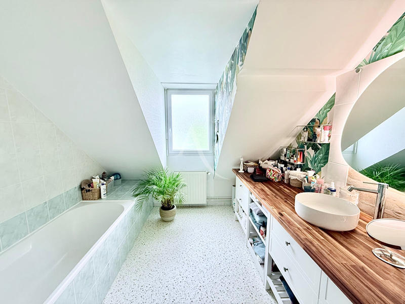 Maison - 160 m² - 6 pièces