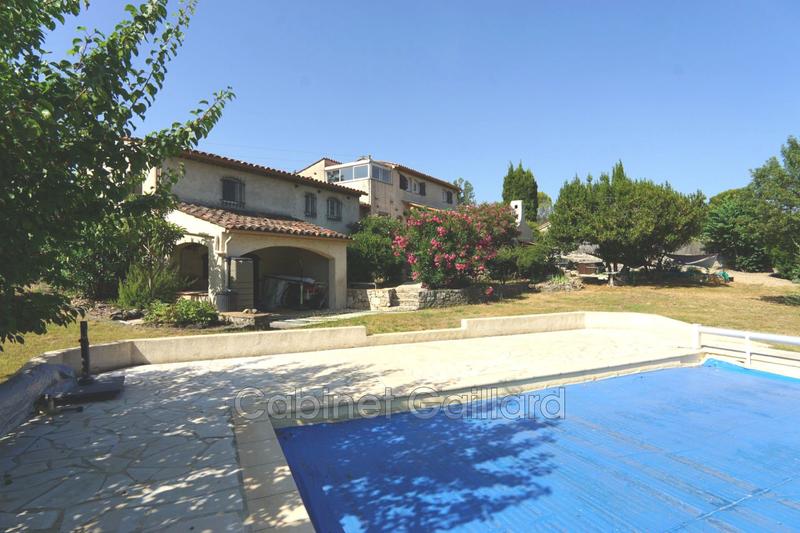 Villa - 180 m² - 5 pièces