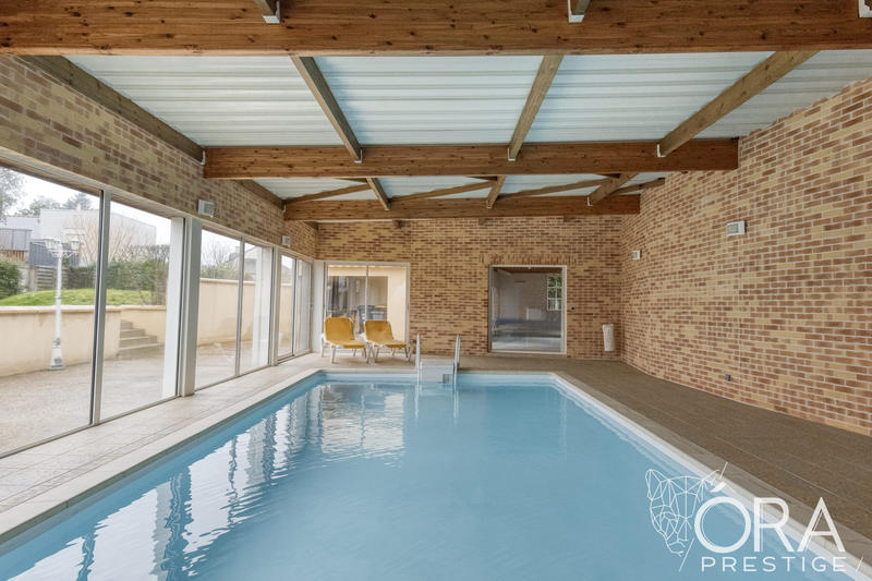 Maison - 189 m² - 8 pièces