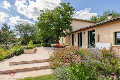 Demeure - 304 m² - 10 pièces