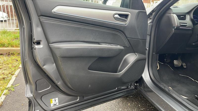 Renault Arkana I 1.6 E-tech Hybrid 145 Edc Intens - Entretien constructeur